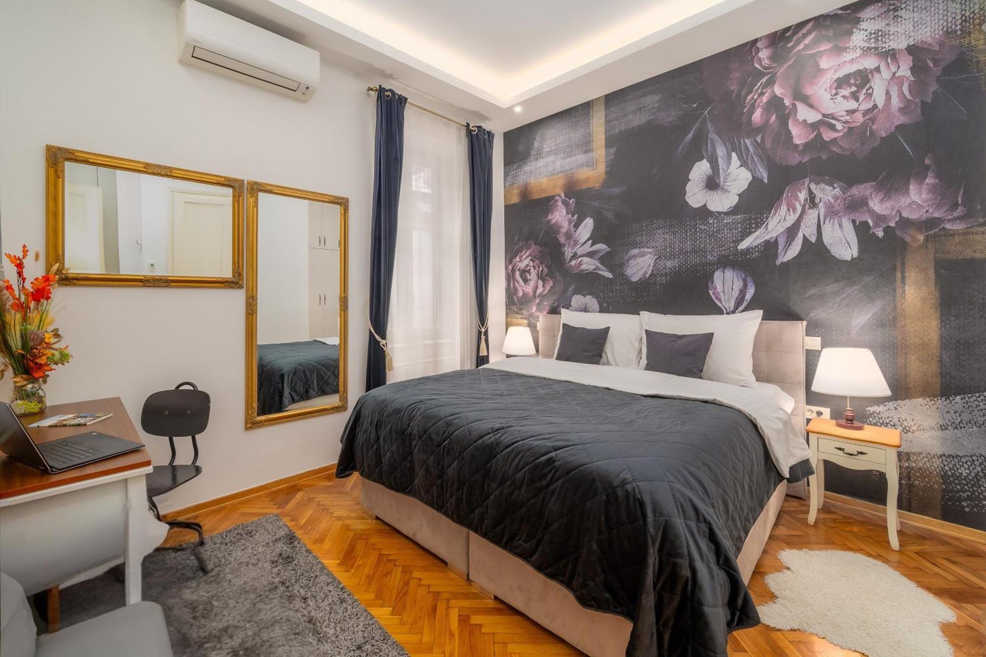 Aurelia Antik Apartments & Rooms, Zagreb City Center Exterior photo
