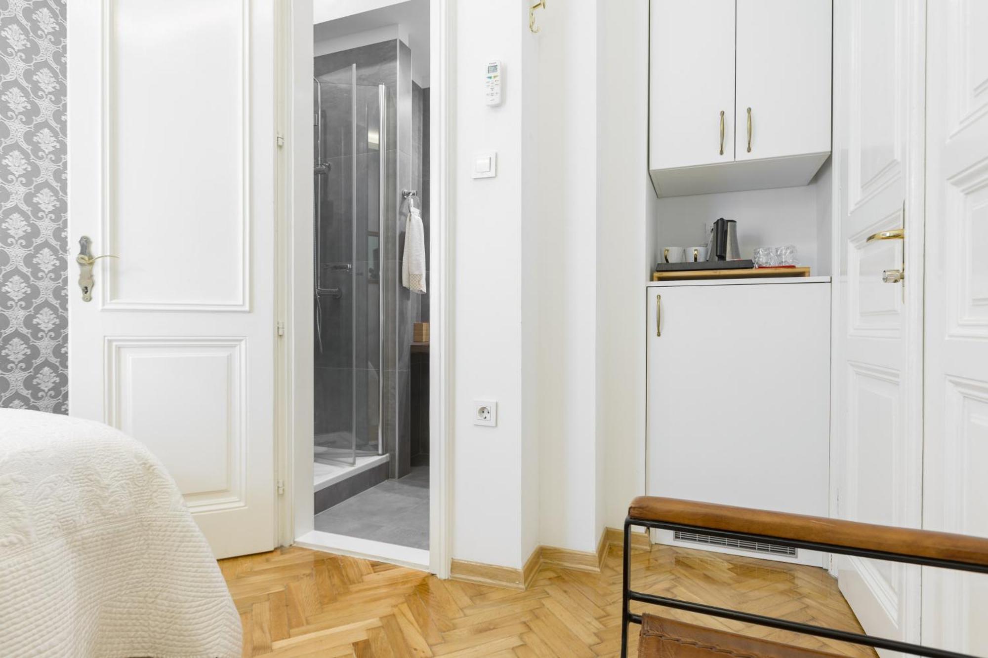 Aurelia Antik Apartments & Rooms, Zagreb City Center Exterior photo