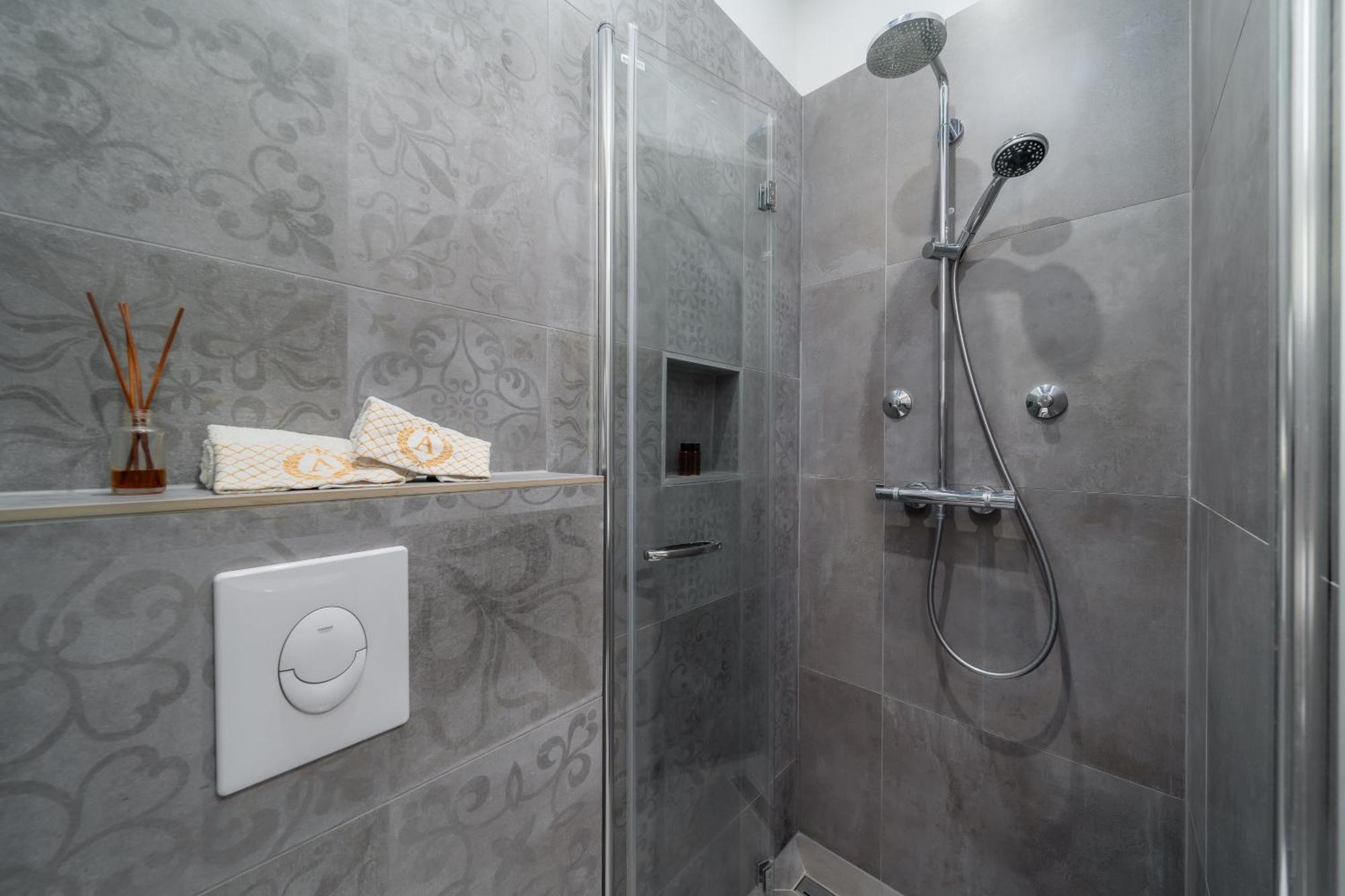 Aurelia Antik Apartments & Rooms, Zagreb City Center Exterior photo