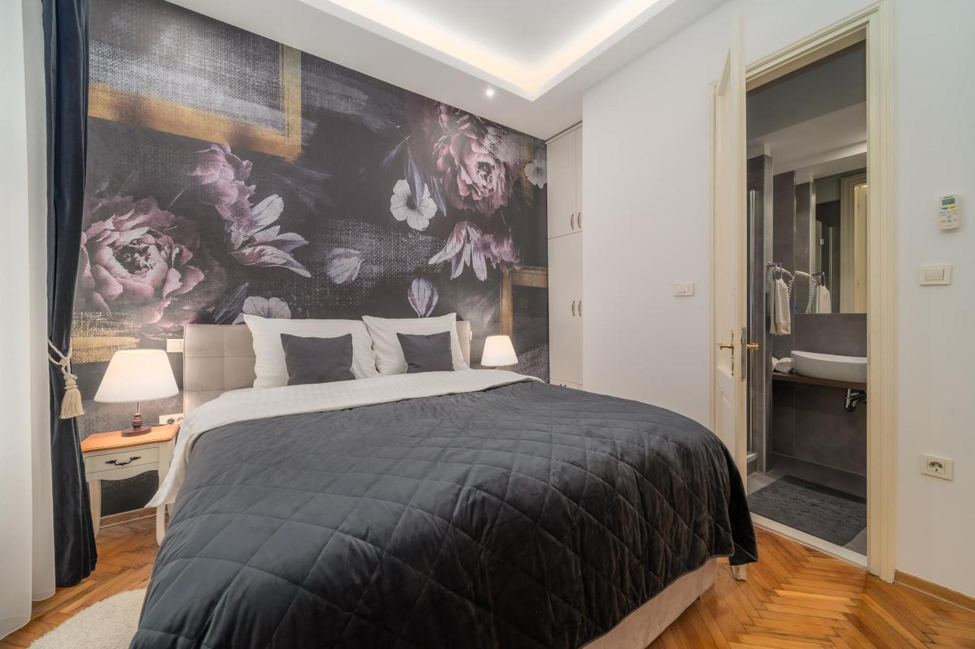 Aurelia Antik Apartments & Rooms, Zagreb City Center Exterior photo